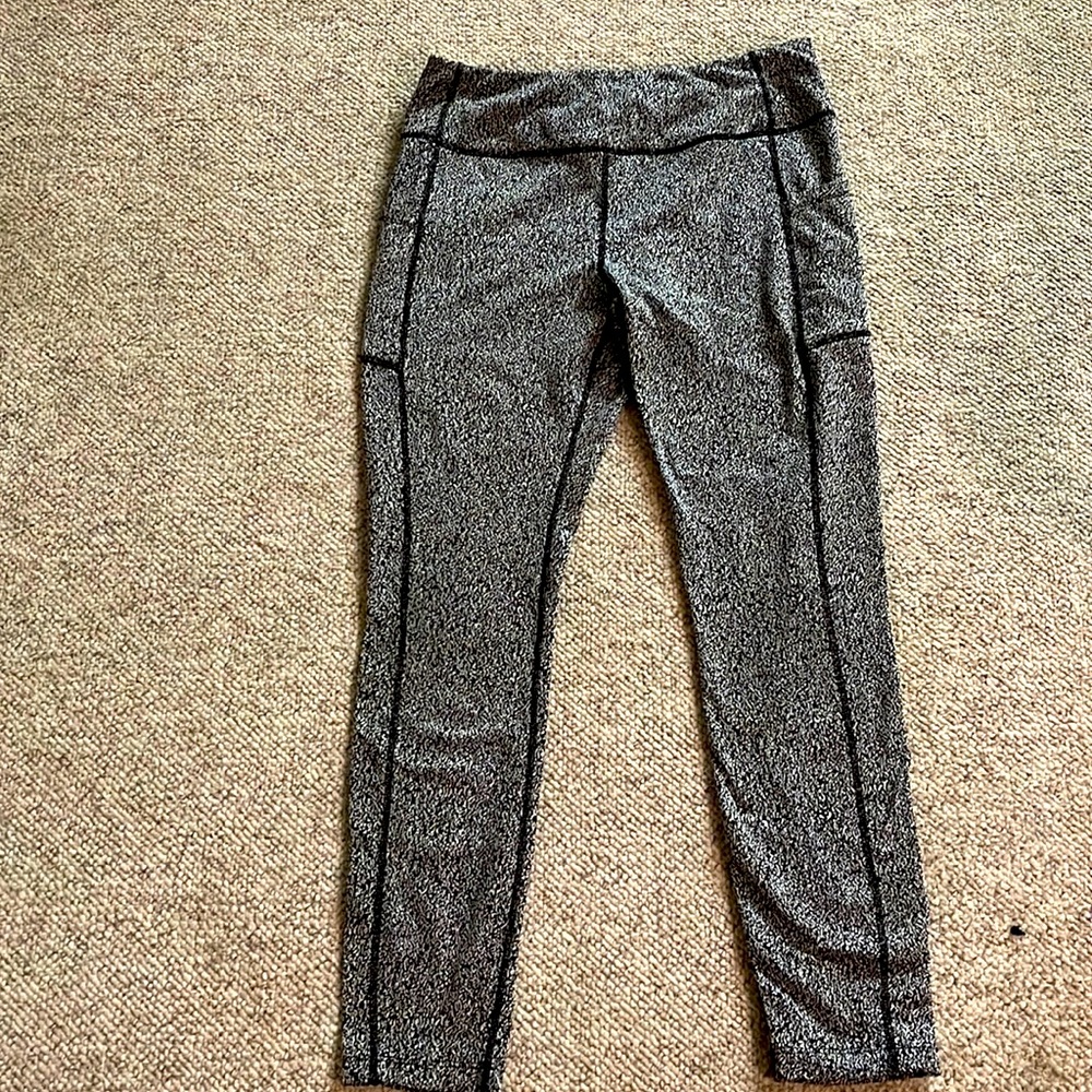 Black and white reflective leggings AVIA brand